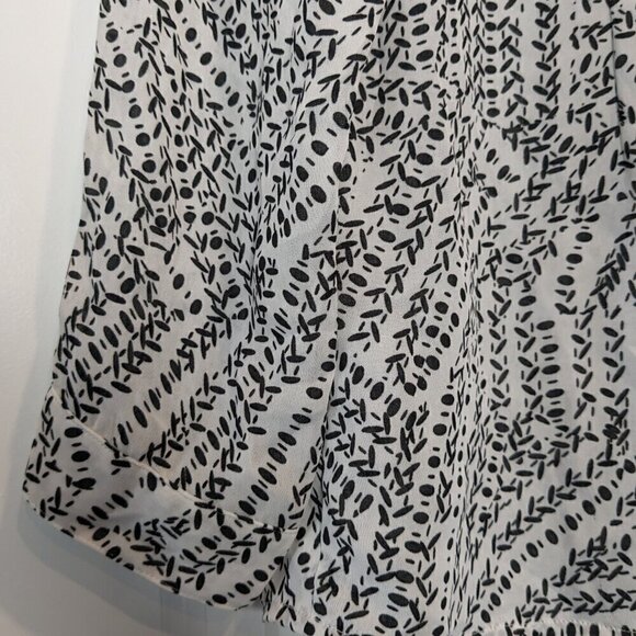 CAbi Button-up Blouse Womens M Black White Long Sleeve Split-Back Osaka Nights - Picture 10 of 16